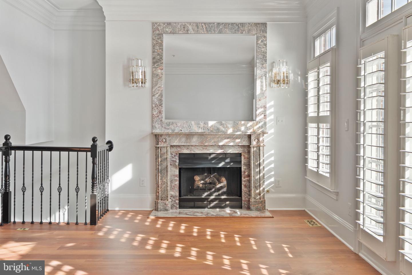 602 FORDS LANDING WAY, ALEXANDRIA, Virginia 22314, 4 Bedrooms Bedrooms, 13 Rooms Rooms,3 BathroomsBathrooms,Residential,For sale,602 FORDS LANDING WAY,VAAX2047984 MLS # VAAX2047984