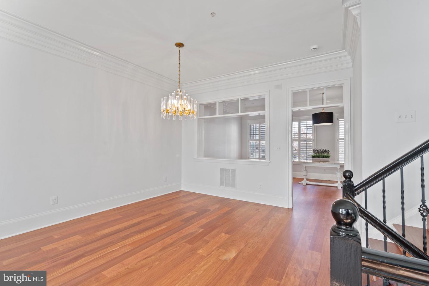 602 FORDS LANDING WAY, ALEXANDRIA, Virginia 22314, 4 Bedrooms Bedrooms, 13 Rooms Rooms,3 BathroomsBathrooms,Residential,For sale,602 FORDS LANDING WAY,VAAX2047984 MLS # VAAX2047984