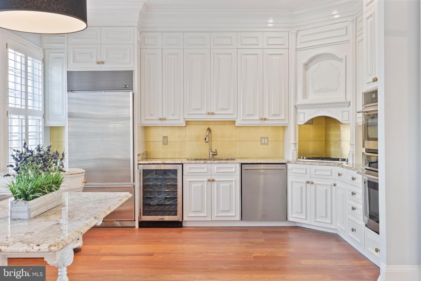 602 FORDS LANDING WAY, ALEXANDRIA, Virginia 22314, 4 Bedrooms Bedrooms, 13 Rooms Rooms,3 BathroomsBathrooms,Residential,For sale,602 FORDS LANDING WAY,VAAX2047984 MLS # VAAX2047984