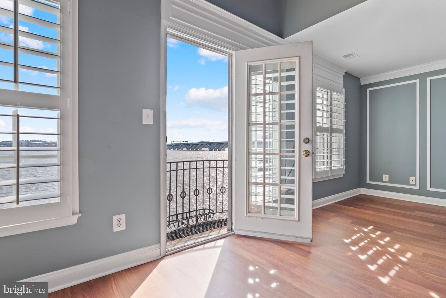 602 FORDS LANDING WAY, ALEXANDRIA, Virginia 22314, 4 Bedrooms Bedrooms, 13 Rooms Rooms,3 BathroomsBathrooms,Residential,For sale,602 FORDS LANDING WAY,VAAX2047984 MLS # VAAX2047984