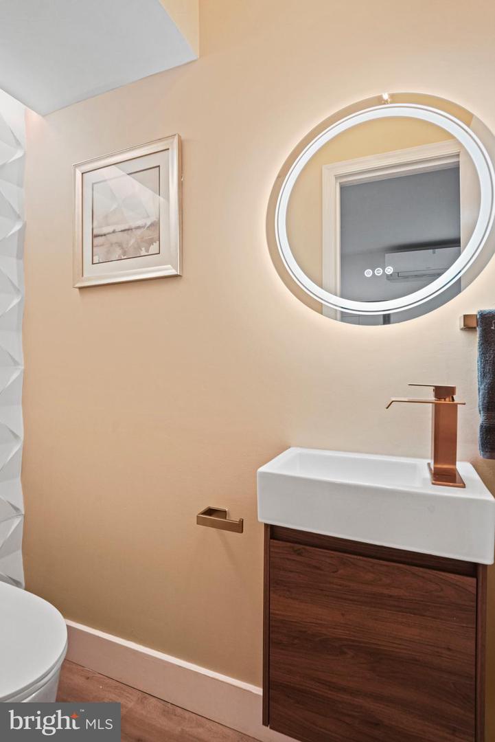 1845 CORCORAN ST NE, WASHINGTON, District Of Columbia 20002, 2 Bedrooms Bedrooms, ,1 BathroomBathrooms,Residential,For sale,1845 CORCORAN ST NE,DCDC2212780 MLS # DCDC2212780 1845 CORCORAN ST NE, WASHINGTON, District Of Columbia 20002, 2 Bedrooms Bedrooms, ,1 BathroomBathrooms,Residential,For sale,1845 CORCORAN ST NE,DCDC2212780 MLS # DCDC2212780