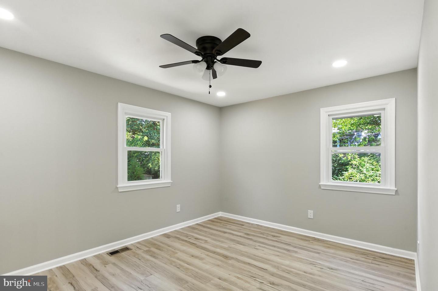 8602 CUSHMAN PL, ALEXANDRIA, Virginia 22308, 4 Bedrooms Bedrooms, ,3 BathroomsBathrooms,Residential,For sale,8602 CUSHMAN PL,VAFX2266324 MLS # VAFX2266324