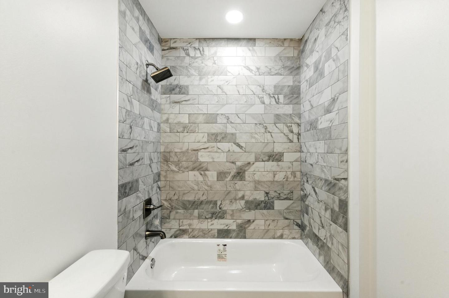 8602 CUSHMAN PL, ALEXANDRIA, Virginia 22308, 4 Bedrooms Bedrooms, ,3 BathroomsBathrooms,Residential,For sale,8602 CUSHMAN PL,VAFX2266324 MLS # VAFX2266324