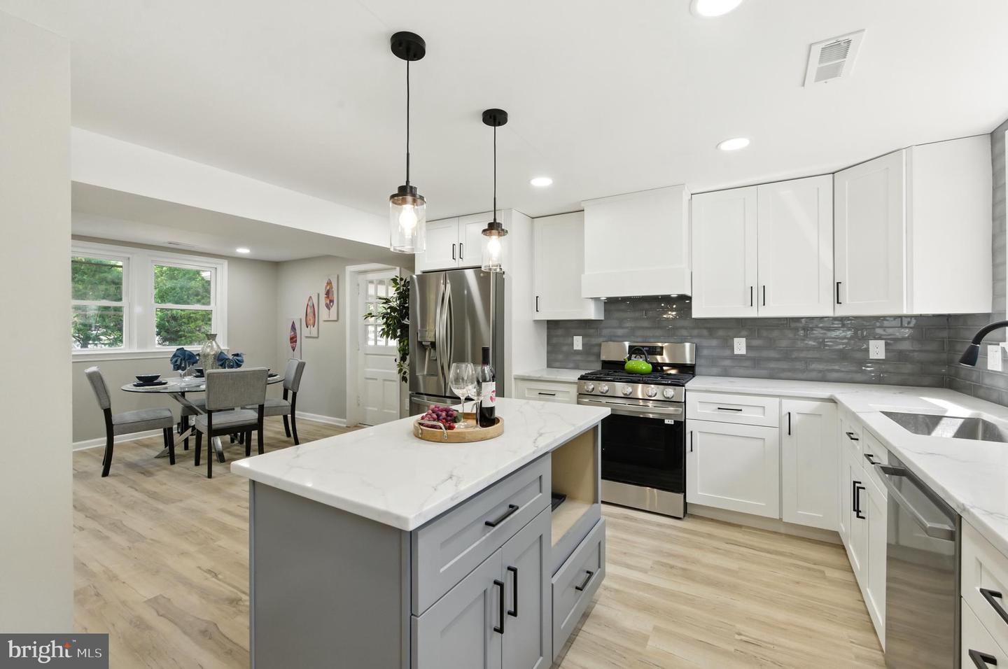 8602 CUSHMAN PL, ALEXANDRIA, Virginia 22308, 4 Bedrooms Bedrooms, ,3 BathroomsBathrooms,Residential,For sale,8602 CUSHMAN PL,VAFX2266324 MLS # VAFX2266324