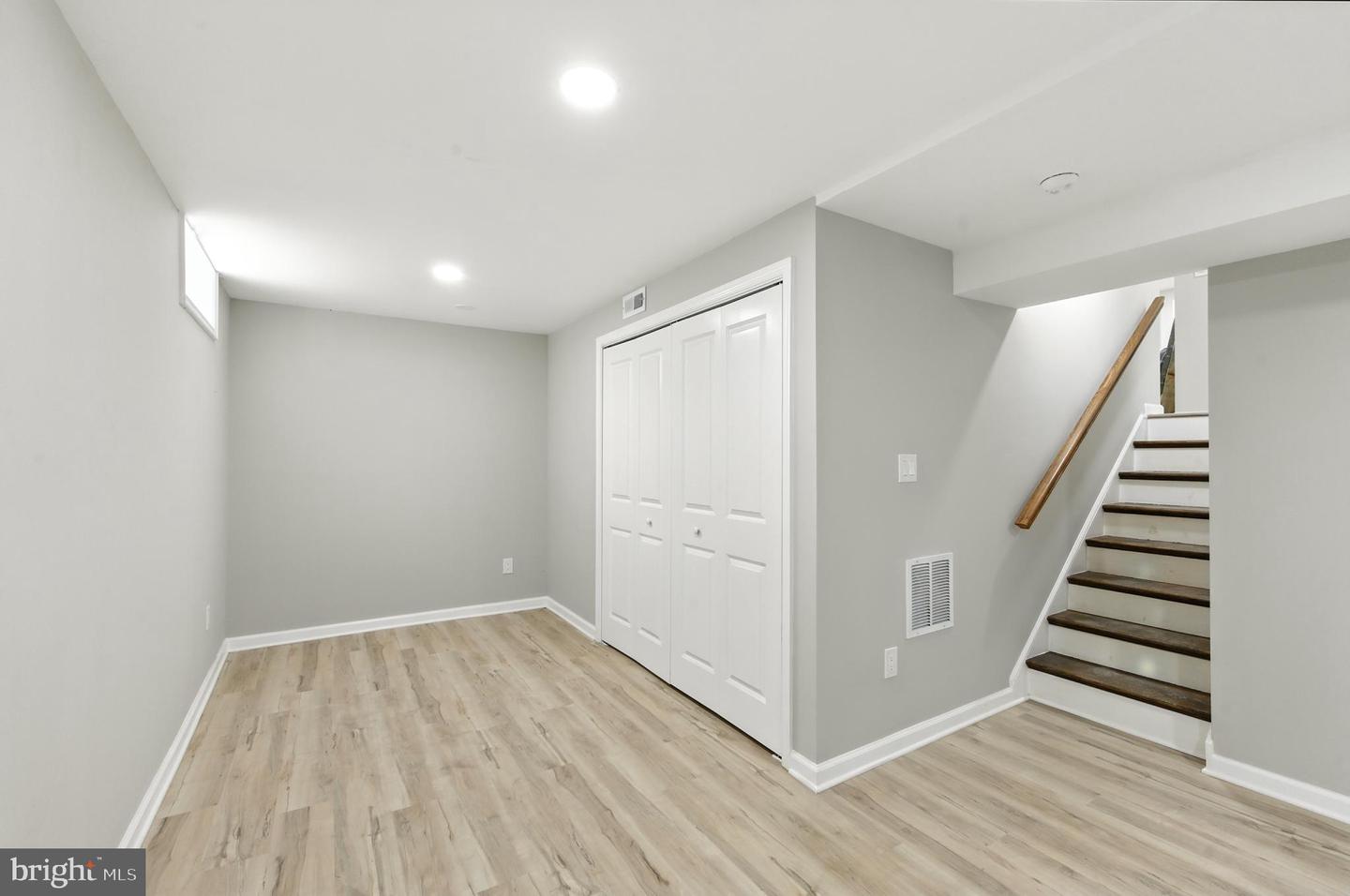 8602 CUSHMAN PL, ALEXANDRIA, Virginia 22308, 4 Bedrooms Bedrooms, ,3 BathroomsBathrooms,Residential,For sale,8602 CUSHMAN PL,VAFX2266324 MLS # VAFX2266324