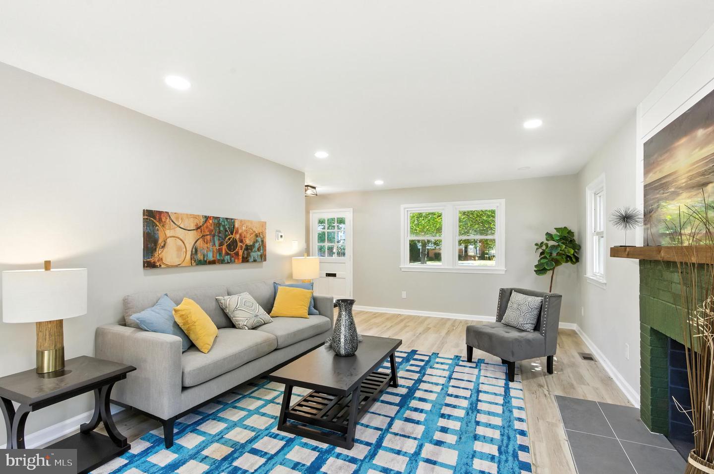 8602 CUSHMAN PL, ALEXANDRIA, Virginia 22308, 4 Bedrooms Bedrooms, ,3 BathroomsBathrooms,Residential,For sale,8602 CUSHMAN PL,VAFX2266324 MLS # VAFX2266324