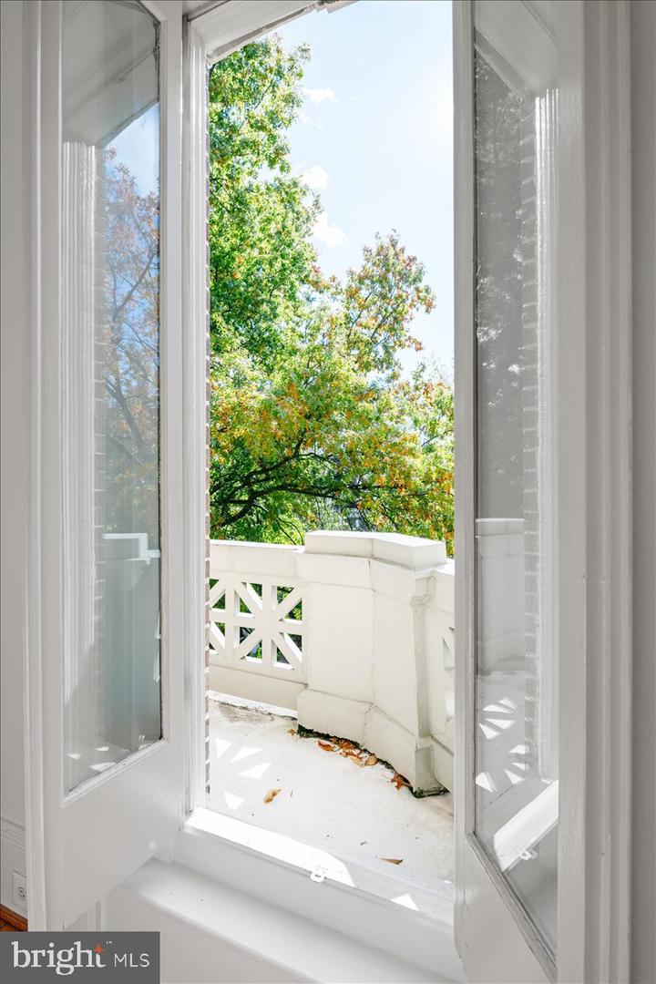 1819 WYOMING AVE NW, WASHINGTON, District Of Columbia 20009, 6 Bedrooms Bedrooms, ,4 BathroomsBathrooms,Residential,For sale,1819 WYOMING AVE NW,DCDC2222530 MLS # DCDC2222530 1819 WYOMING AVE NW, WASHINGTON, District Of Columbia 20009, 6 Bedrooms Bedrooms, ,4 BathroomsBathrooms,Residential,For sale,1819 WYOMING AVE NW,DCDC2222530 MLS # DCDC2222530