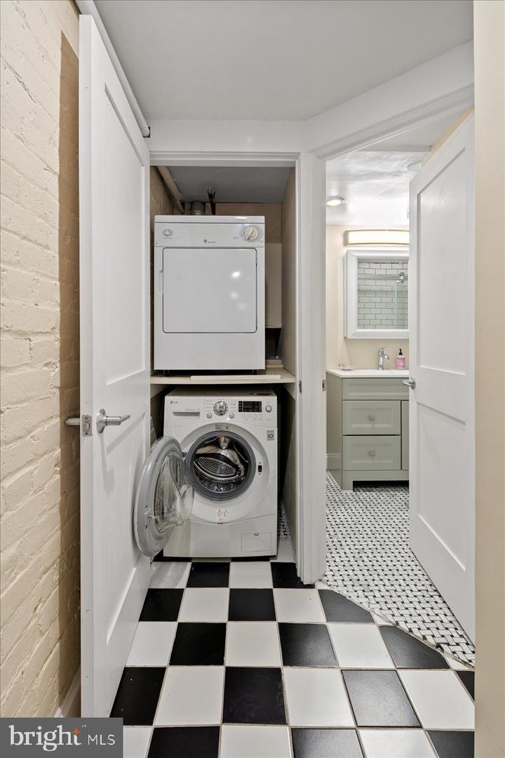 1819 WYOMING AVE NW, WASHINGTON, District Of Columbia 20009, 6 Bedrooms Bedrooms, ,4 BathroomsBathrooms,Residential,For sale,1819 WYOMING AVE NW,DCDC2222530 MLS # DCDC2222530 1819 WYOMING AVE NW, WASHINGTON, District Of Columbia 20009, 6 Bedrooms Bedrooms, ,4 BathroomsBathrooms,Residential,For sale,1819 WYOMING AVE NW,DCDC2222530 MLS # DCDC2222530