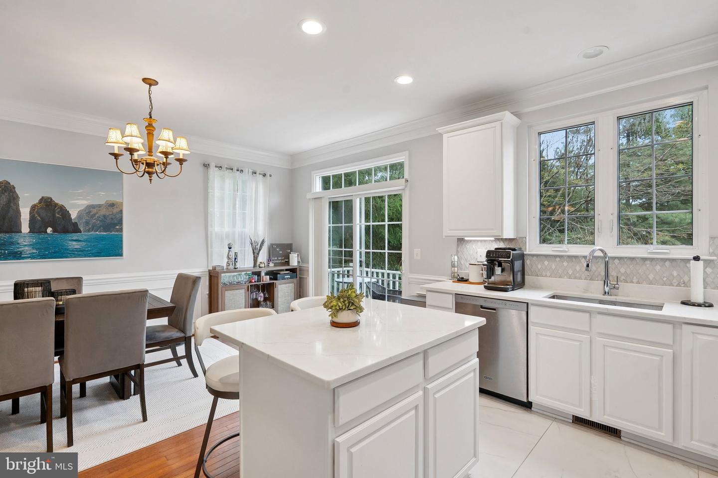 12045 OVERBRIDGE LN, FAIRFAX, Virginia 22030, 4 Bedrooms Bedrooms, 8 Rooms Rooms,3 BathroomsBathrooms,Residential,For sale,12045 OVERBRIDGE LN,VAFX2269778 MLS # VAFX2269778