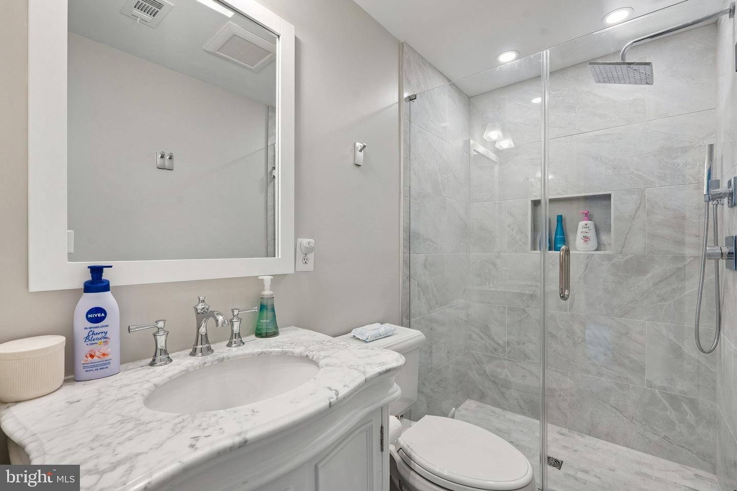 12045 OVERBRIDGE LN, FAIRFAX, Virginia 22030, 4 Bedrooms Bedrooms, 8 Rooms Rooms,3 BathroomsBathrooms,Residential,For sale,12045 OVERBRIDGE LN,VAFX2269778 MLS # VAFX2269778