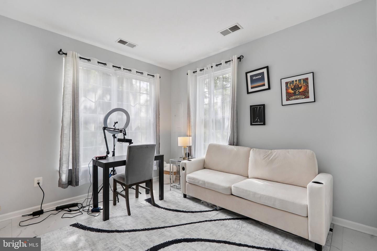 12045 OVERBRIDGE LN, FAIRFAX, Virginia 22030, 4 Bedrooms Bedrooms, 8 Rooms Rooms,3 BathroomsBathrooms,Residential,For sale,12045 OVERBRIDGE LN,VAFX2269778 MLS # VAFX2269778