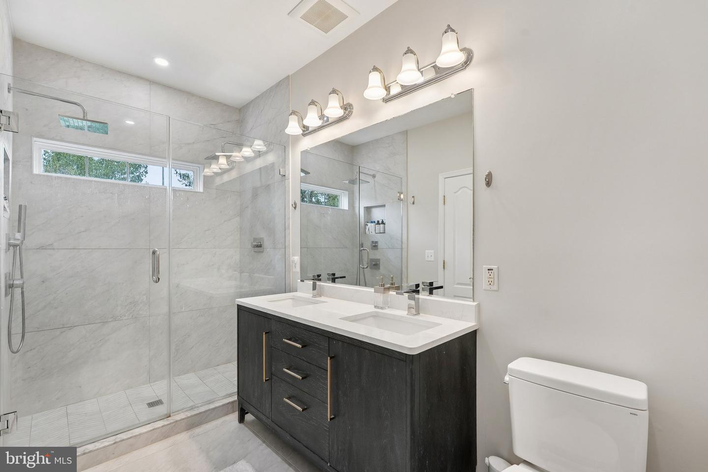 12045 OVERBRIDGE LN, FAIRFAX, Virginia 22030, 4 Bedrooms Bedrooms, 8 Rooms Rooms,3 BathroomsBathrooms,Residential,For sale,12045 OVERBRIDGE LN,VAFX2269778 MLS # VAFX2269778