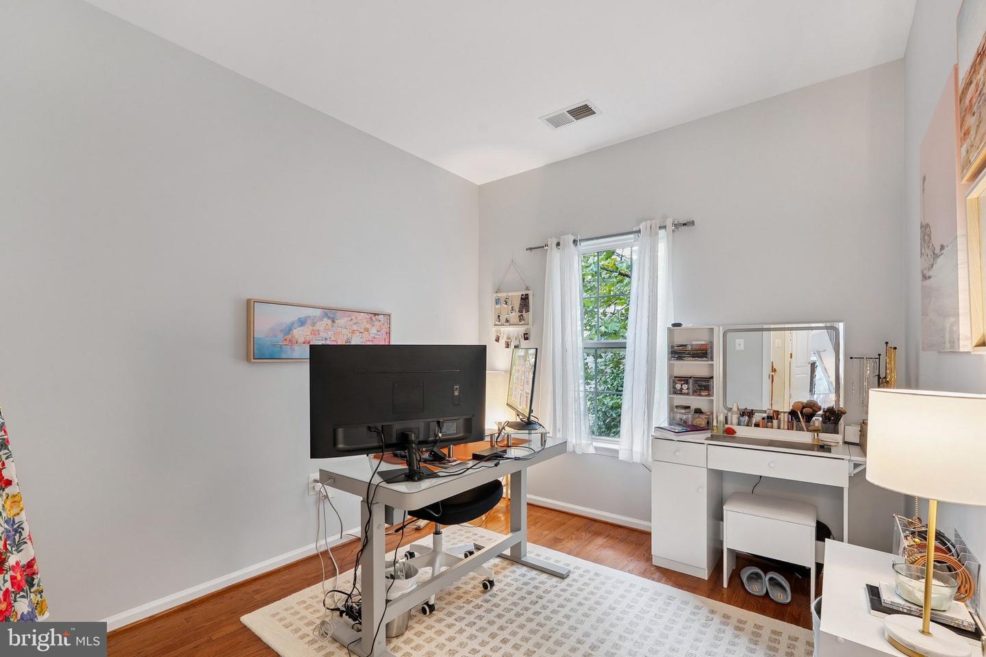 12045 OVERBRIDGE LN, FAIRFAX, Virginia 22030, 4 Bedrooms Bedrooms, 8 Rooms Rooms,3 BathroomsBathrooms,Residential,For sale,12045 OVERBRIDGE LN,VAFX2269778 MLS # VAFX2269778