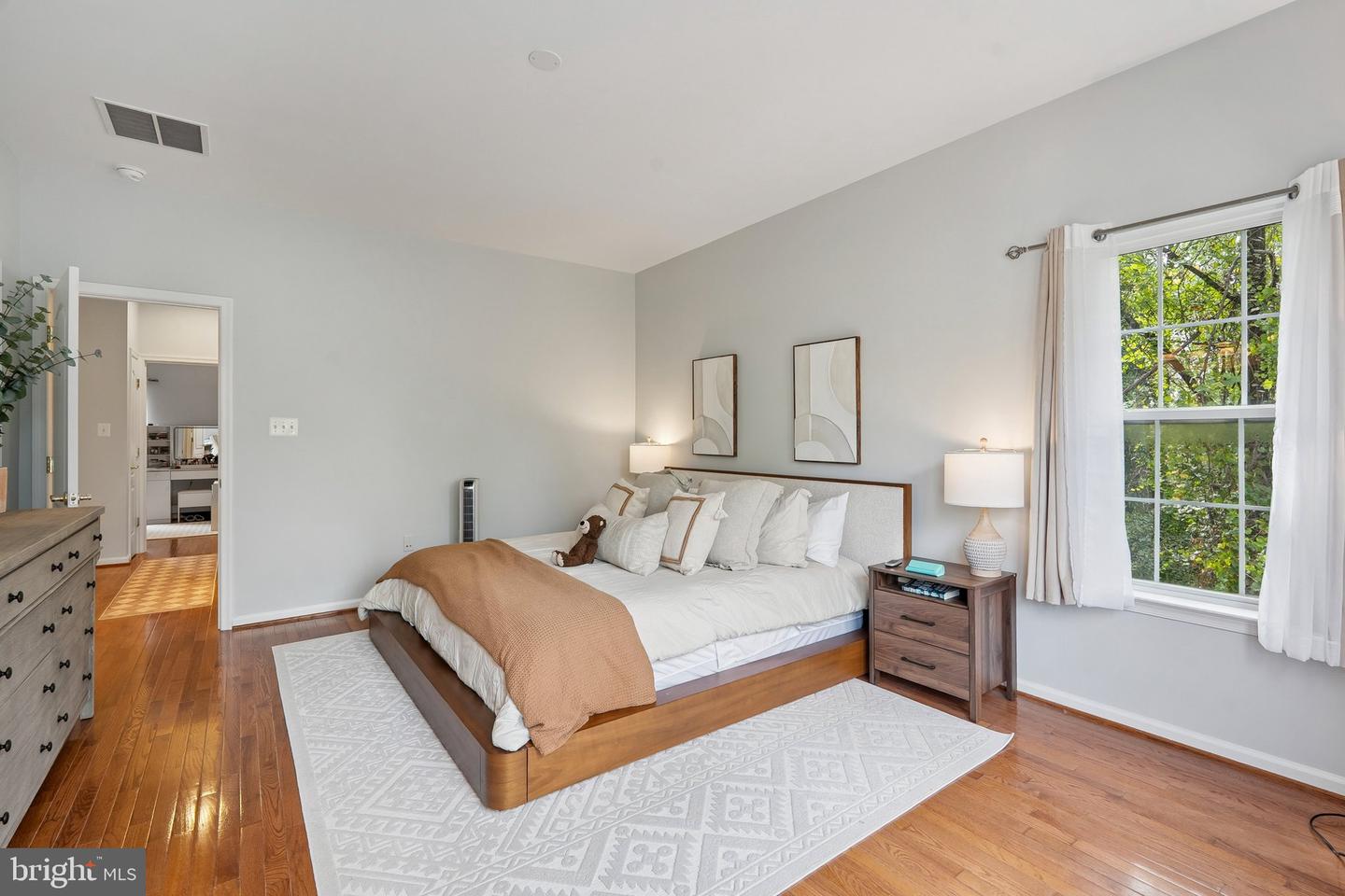 12045 OVERBRIDGE LN, FAIRFAX, Virginia 22030, 4 Bedrooms Bedrooms, 8 Rooms Rooms,3 BathroomsBathrooms,Residential,For sale,12045 OVERBRIDGE LN,VAFX2269778 MLS # VAFX2269778