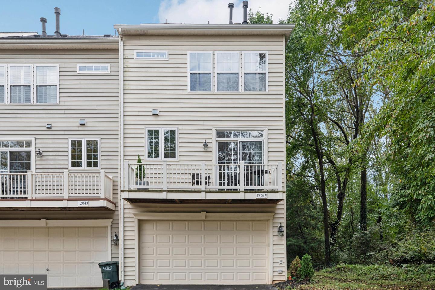 12045 OVERBRIDGE LN, FAIRFAX, Virginia 22030, 4 Bedrooms Bedrooms, 8 Rooms Rooms,3 BathroomsBathrooms,Residential,For sale,12045 OVERBRIDGE LN,VAFX2269778 MLS # VAFX2269778