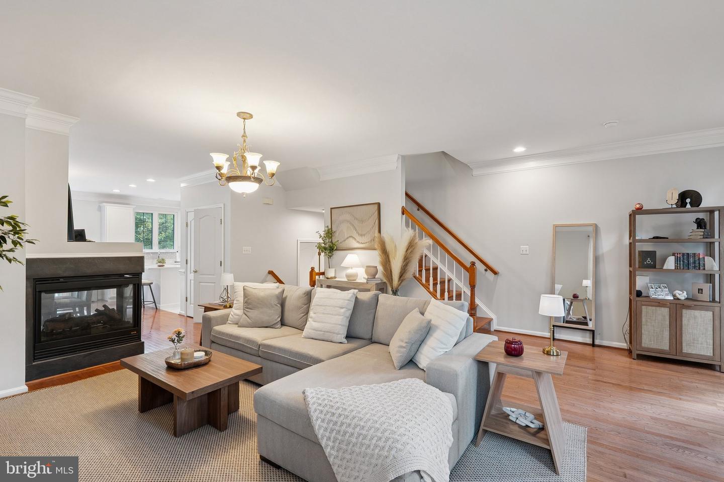 12045 OVERBRIDGE LN, FAIRFAX, Virginia 22030, 4 Bedrooms Bedrooms, 8 Rooms Rooms,3 BathroomsBathrooms,Residential,For sale,12045 OVERBRIDGE LN,VAFX2269778 MLS # VAFX2269778