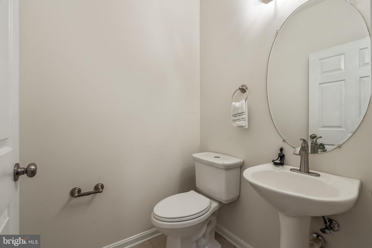 2711 BELLFOREST CT #109, VIENNA, Virginia 22180, 1 Bedroom Bedrooms, ,1 BathroomBathrooms,Residential,For sale,2711 BELLFOREST CT #109,VAFX2270210 MLS # VAFX2270210