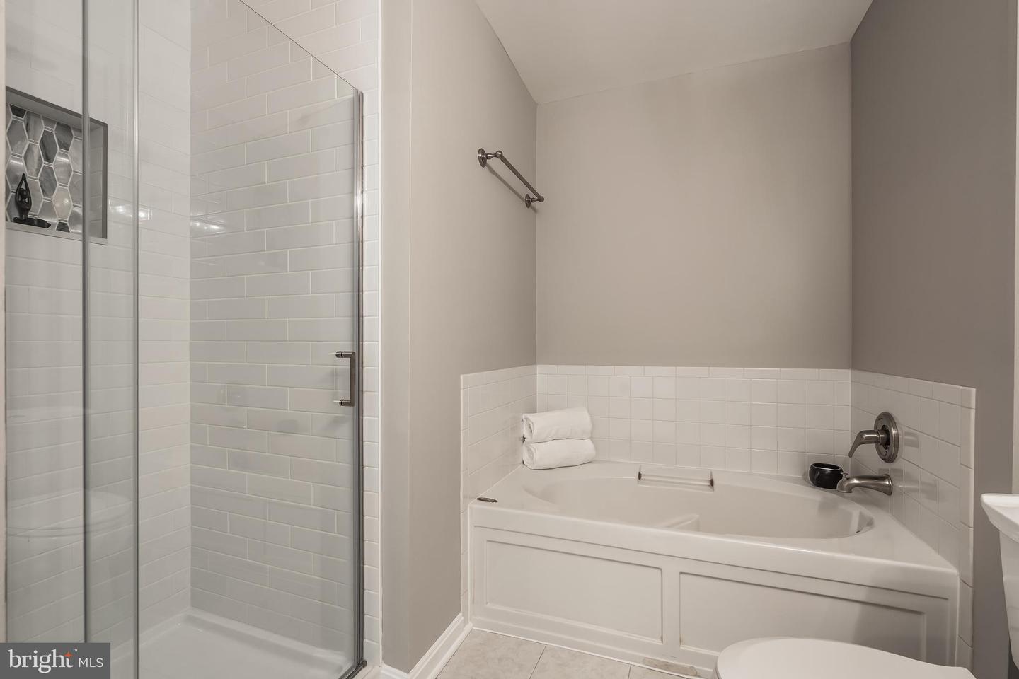 2711 BELLFOREST CT #109, VIENNA, Virginia 22180, 1 Bedroom Bedrooms, ,1 BathroomBathrooms,Residential,For sale,2711 BELLFOREST CT #109,VAFX2270210 MLS # VAFX2270210