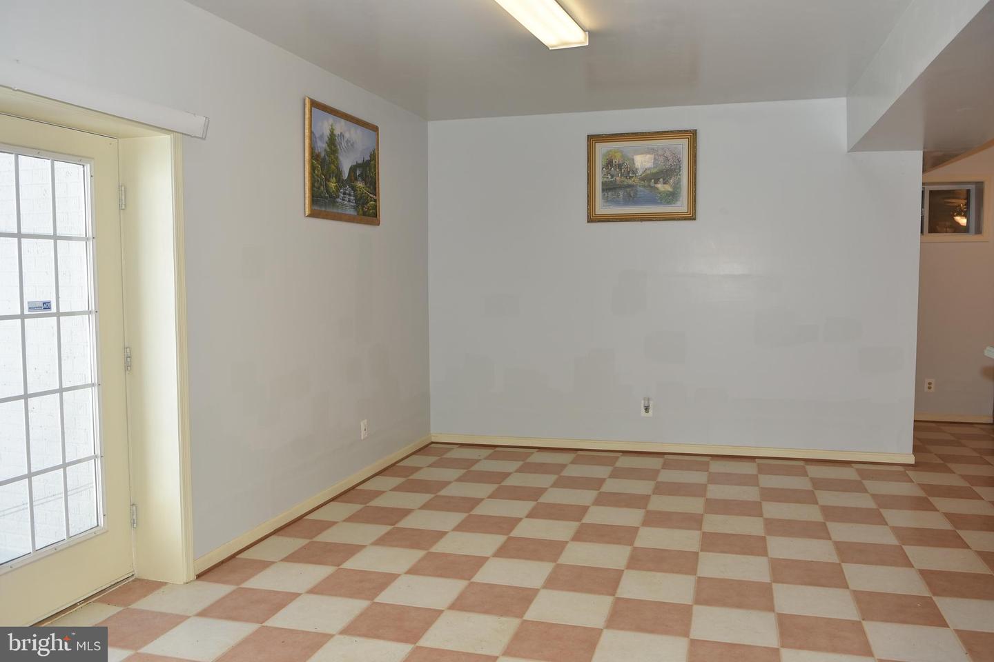 12511 ROCHESTER DR, FAIRFAX, Virginia 22030, 7 Bedrooms Bedrooms, ,5 BathroomsBathrooms,Residential,For sale,12511 ROCHESTER DR,VAFX2273154 MLS # VAFX2273154 12511 ROCHESTER DR, FAIRFAX, Virginia 22030, 7 Bedrooms Bedrooms, ,5 BathroomsBathrooms,Residential,For sale,12511 ROCHESTER DR,VAFX2273154 MLS # VAFX2273154