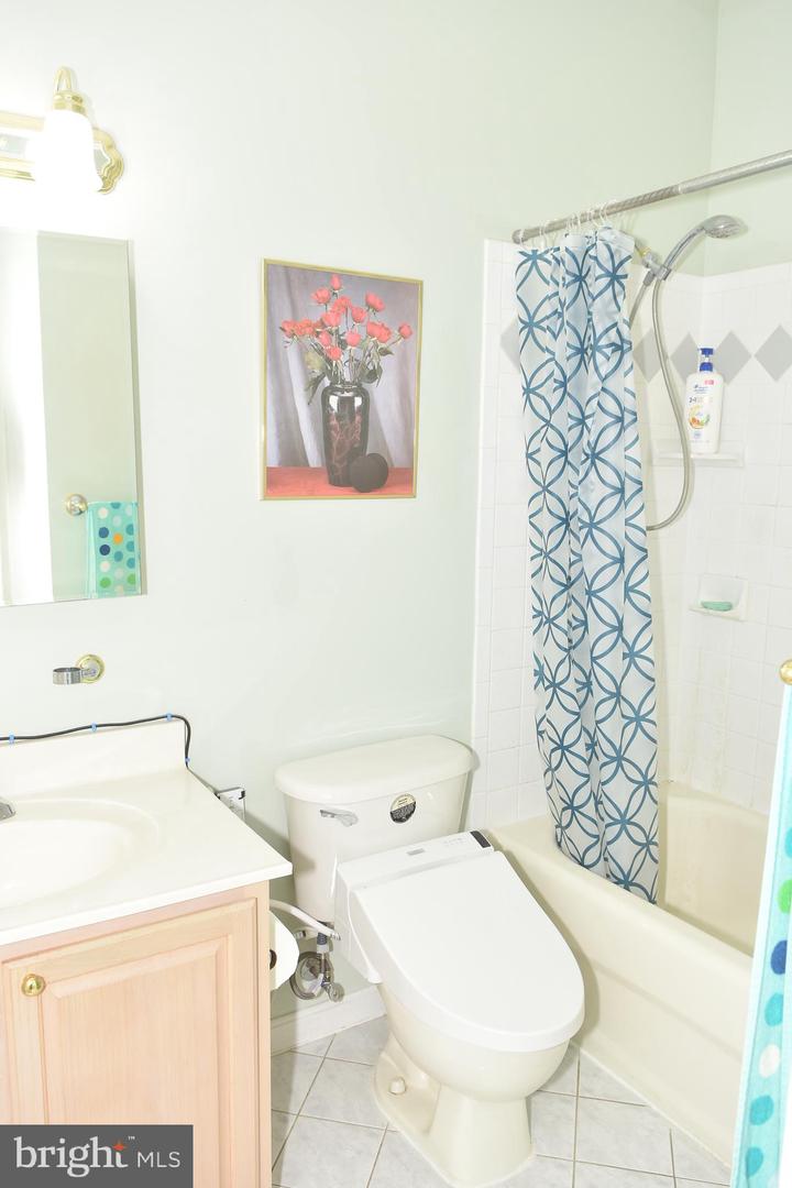 12511 ROCHESTER DR, FAIRFAX, Virginia 22030, 7 Bedrooms Bedrooms, ,5 BathroomsBathrooms,Residential,For sale,12511 ROCHESTER DR,VAFX2273154 MLS # VAFX2273154 12511 ROCHESTER DR, FAIRFAX, Virginia 22030, 7 Bedrooms Bedrooms, ,5 BathroomsBathrooms,Residential,For sale,12511 ROCHESTER DR,VAFX2273154 MLS # VAFX2273154