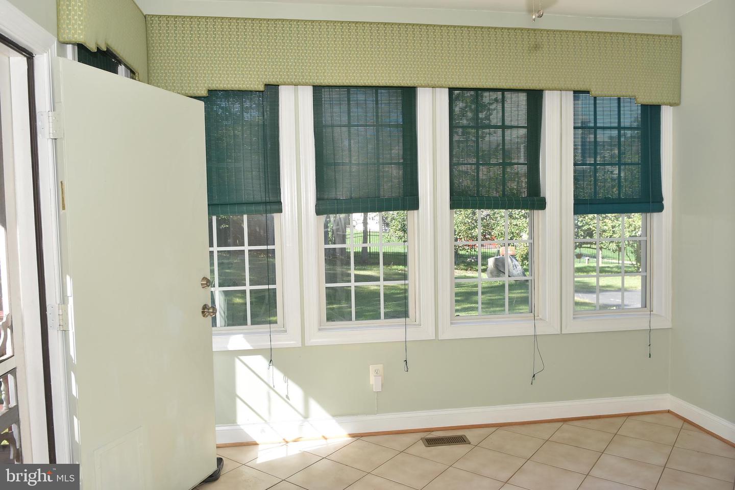 12511 ROCHESTER DR, FAIRFAX, Virginia 22030, 7 Bedrooms Bedrooms, ,5 BathroomsBathrooms,Residential,For sale,12511 ROCHESTER DR,VAFX2273154 MLS # VAFX2273154 12511 ROCHESTER DR, FAIRFAX, Virginia 22030, 7 Bedrooms Bedrooms, ,5 BathroomsBathrooms,Residential,For sale,12511 ROCHESTER DR,VAFX2273154 MLS # VAFX2273154