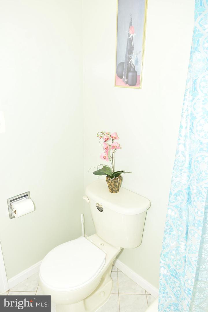 12511 ROCHESTER DR, FAIRFAX, Virginia 22030, 7 Bedrooms Bedrooms, ,5 BathroomsBathrooms,Residential,For sale,12511 ROCHESTER DR,VAFX2273154 MLS # VAFX2273154 12511 ROCHESTER DR, FAIRFAX, Virginia 22030, 7 Bedrooms Bedrooms, ,5 BathroomsBathrooms,Residential,For sale,12511 ROCHESTER DR,VAFX2273154 MLS # VAFX2273154