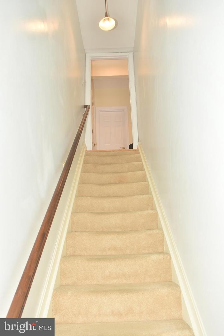 12511 ROCHESTER DR, FAIRFAX, Virginia 22030, 7 Bedrooms Bedrooms, ,5 BathroomsBathrooms,Residential,For sale,12511 ROCHESTER DR,VAFX2273154 MLS # VAFX2273154 12511 ROCHESTER DR, FAIRFAX, Virginia 22030, 7 Bedrooms Bedrooms, ,5 BathroomsBathrooms,Residential,For sale,12511 ROCHESTER DR,VAFX2273154 MLS # VAFX2273154