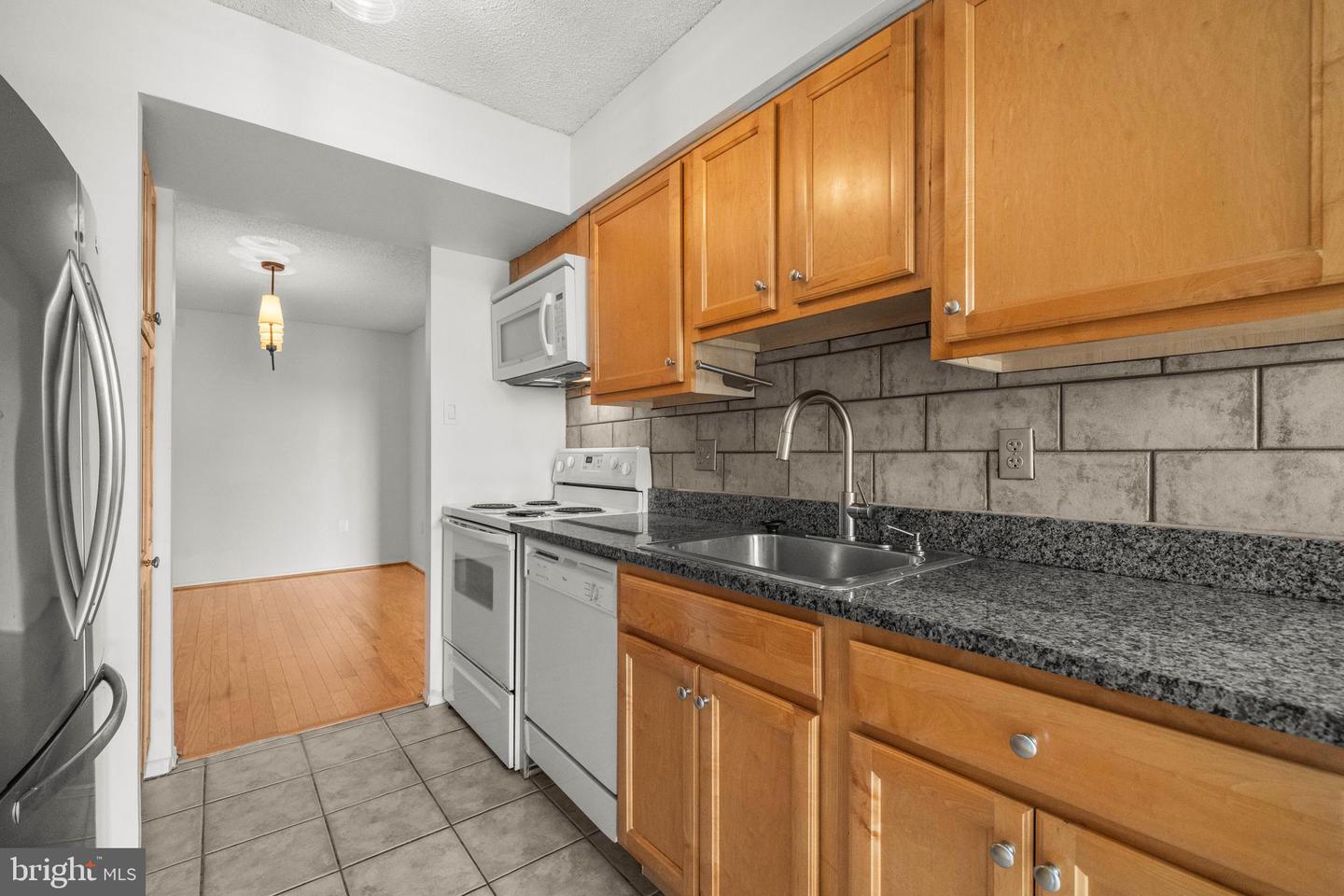 4500 S FOUR MILE RUN DR S #910, ARLINGTON, Virginia 22204, 1 Bedroom Bedrooms, ,1 BathroomBathrooms,Residential,For sale,4500 S FOUR MILE RUN DR S #910,VAAR2064672 MLS # VAAR2064672