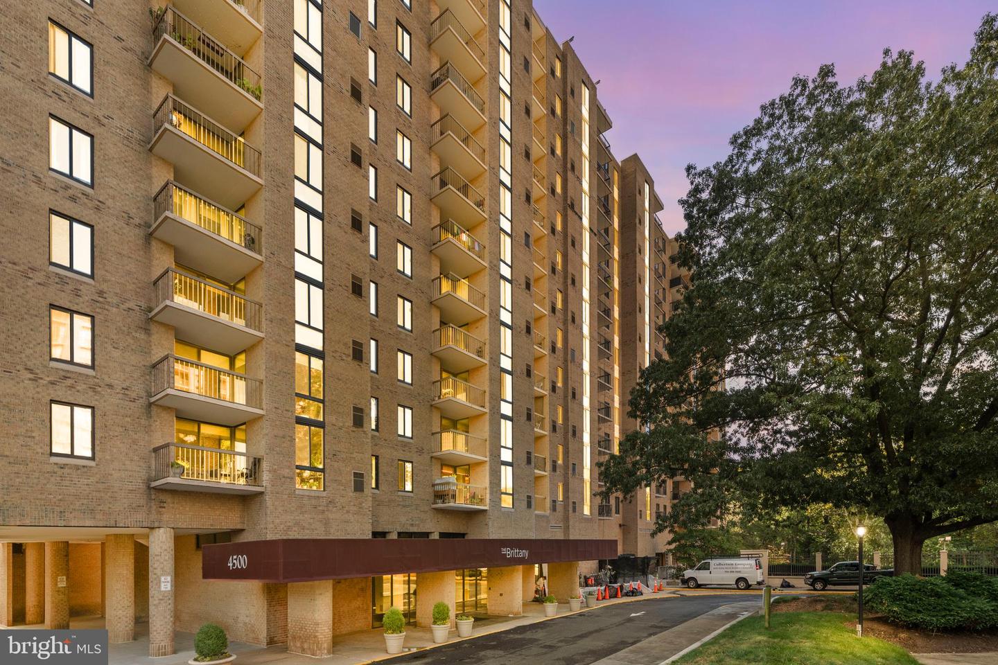 4500 S FOUR MILE RUN DR S #910, ARLINGTON, Virginia 22204, 1 Bedroom Bedrooms, ,1 BathroomBathrooms,Residential,For sale,4500 S FOUR MILE RUN DR S #910,VAAR2064672 MLS # VAAR2064672