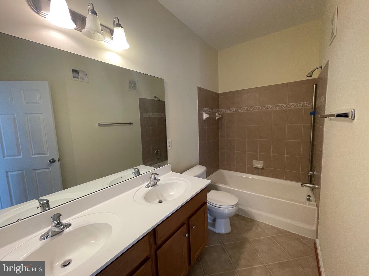 2707 SHEFFIELD HILL WAY, WOODBRIDGE, Virginia 22191, 3 Bedrooms Bedrooms, ,2 BathroomsBathrooms,Residential,For sale,2707 SHEFFIELD HILL WAY,VAPW2106082 MLS # VAPW2106082 2707 SHEFFIELD HILL WAY, WOODBRIDGE, Virginia 22191, 3 Bedrooms Bedrooms, ,2 BathroomsBathrooms,Residential,For sale,2707 SHEFFIELD HILL WAY,VAPW2106082 MLS # VAPW2106082