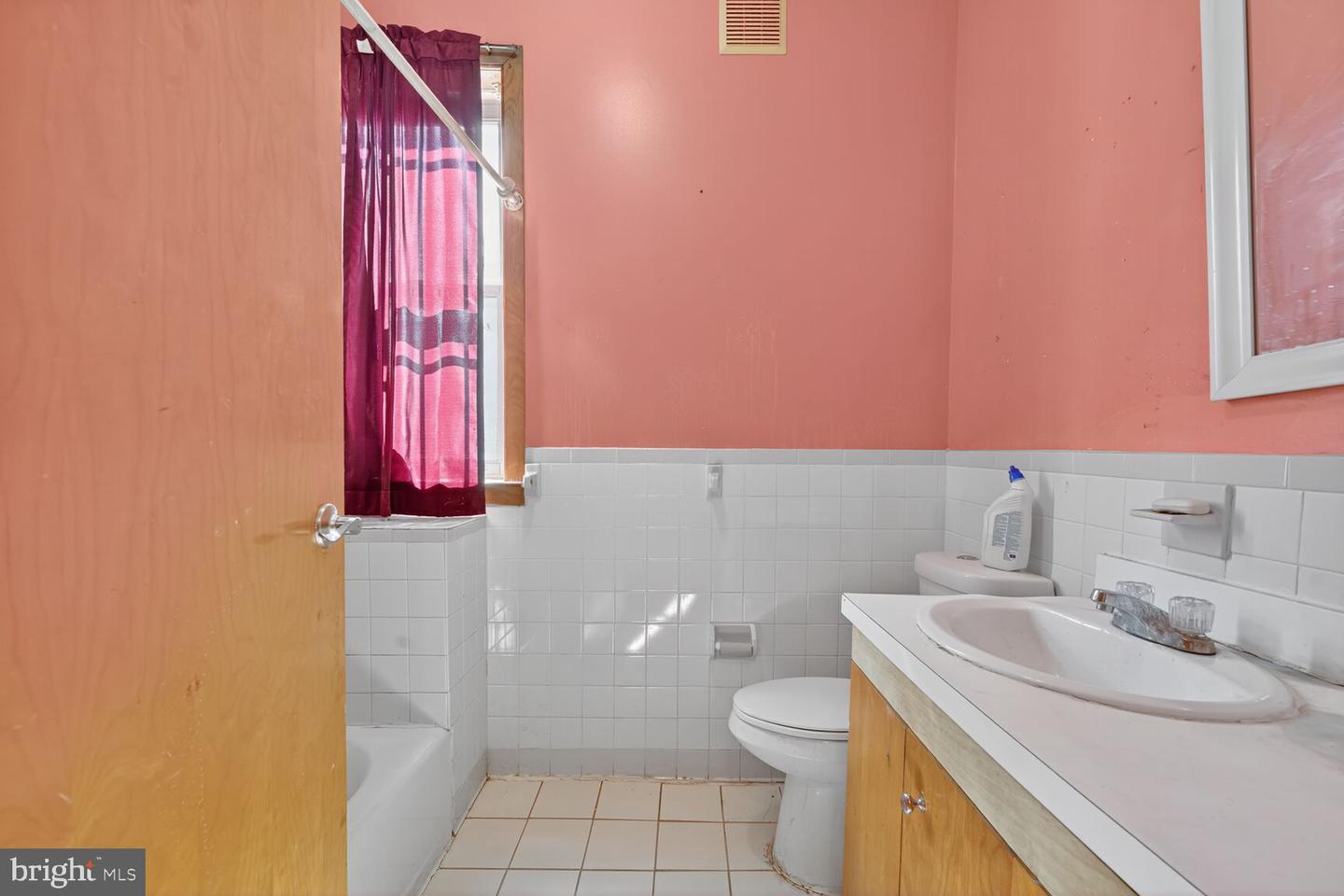 1410 FLORIDA AVE NW, WASHINGTON, District Of Columbia 20009, 3 Bedrooms Bedrooms, ,2 BathroomsBathrooms,Residential,For sale,1410 FLORIDA AVE NW,DCDC2227326 MLS # DCDC2227326