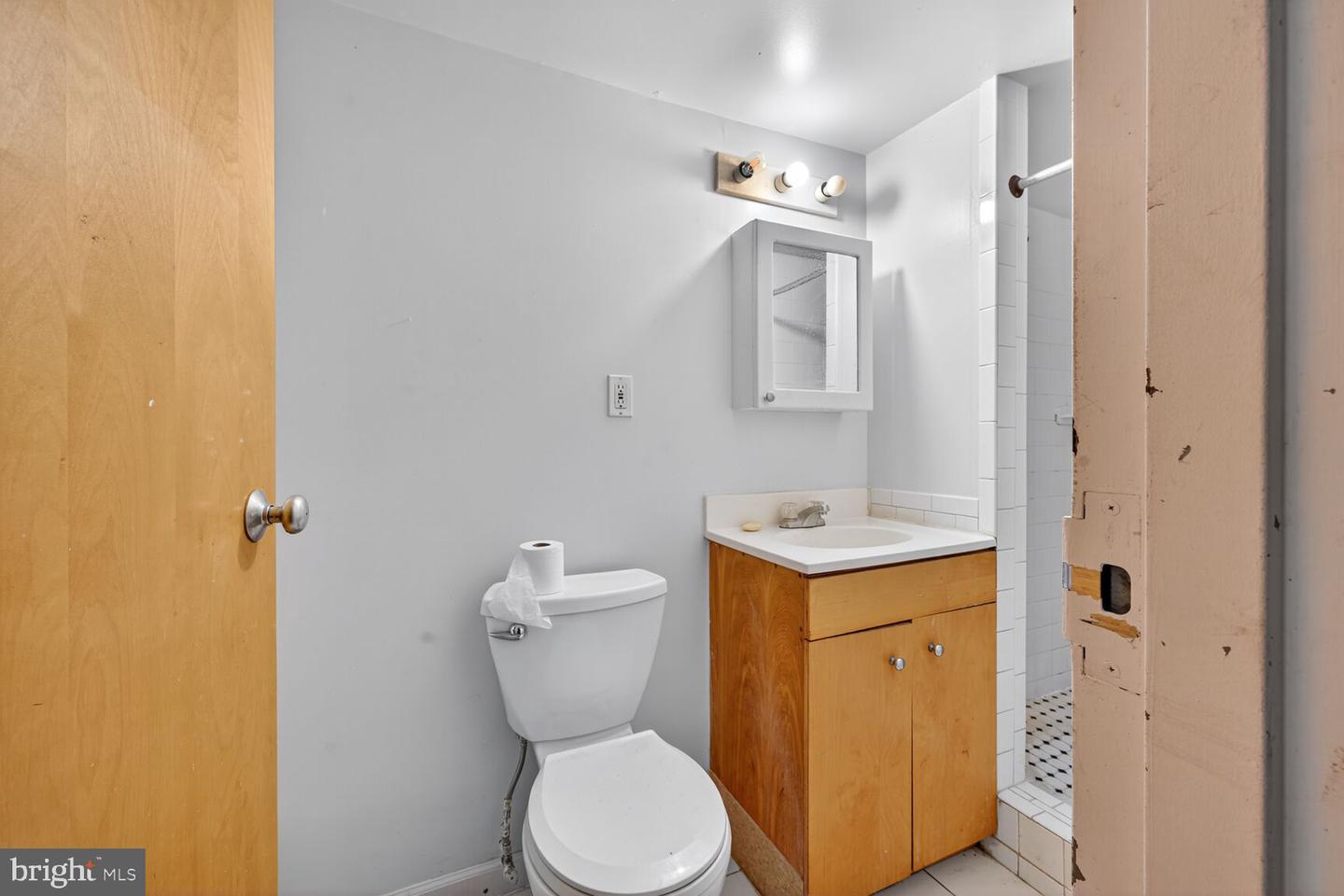 1410 FLORIDA AVE NW, WASHINGTON, District Of Columbia 20009, 3 Bedrooms Bedrooms, ,2 BathroomsBathrooms,Residential,For sale,1410 FLORIDA AVE NW,DCDC2227326 MLS # DCDC2227326