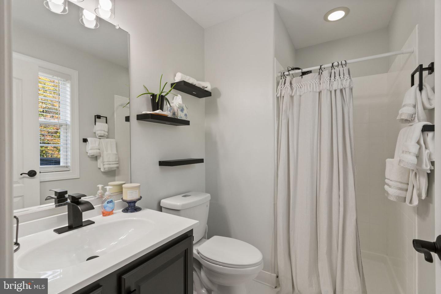 46 EASTER DR, STAFFORD, Virginia 22554, 6 Bedrooms Bedrooms, ,4 BathroomsBathrooms,Residential,For sale,46 EASTER DR,VAST2043468 MLS # VAST2043468