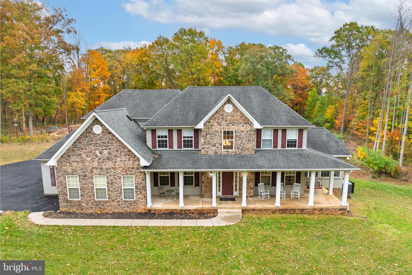 190 NEWELL DR, MIDDLETOWN, Virginia 22645, 5 Bedrooms Bedrooms, ,6 BathroomsBathrooms,Residential,For sale,190 NEWELL DR,VAFV2037388 MLS # VAFV2037388