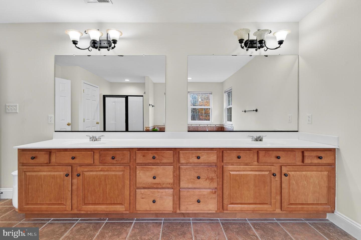 190 NEWELL DR, MIDDLETOWN, Virginia 22645, 5 Bedrooms Bedrooms, ,6 BathroomsBathrooms,Residential,For sale,190 NEWELL DR,VAFV2037388 MLS # VAFV2037388