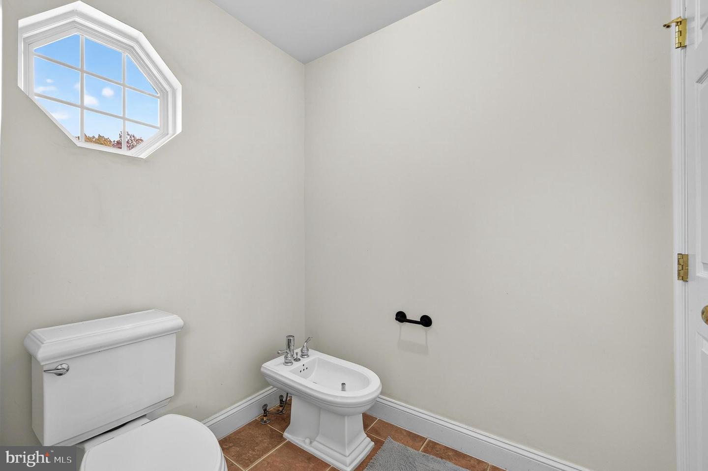 190 NEWELL DR, MIDDLETOWN, Virginia 22645, 5 Bedrooms Bedrooms, ,6 BathroomsBathrooms,Residential,For sale,190 NEWELL DR,VAFV2037388 MLS # VAFV2037388