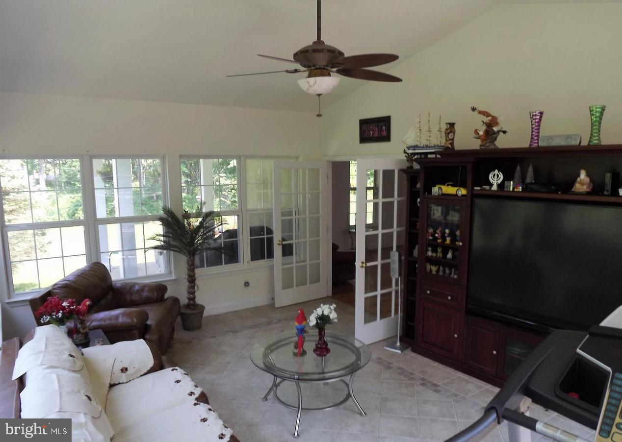 190 NEWELL DR, MIDDLETOWN, Virginia 22645, 5 Bedrooms Bedrooms, ,6 BathroomsBathrooms,Residential,For sale,190 NEWELL DR,VAFV2037388 MLS # VAFV2037388