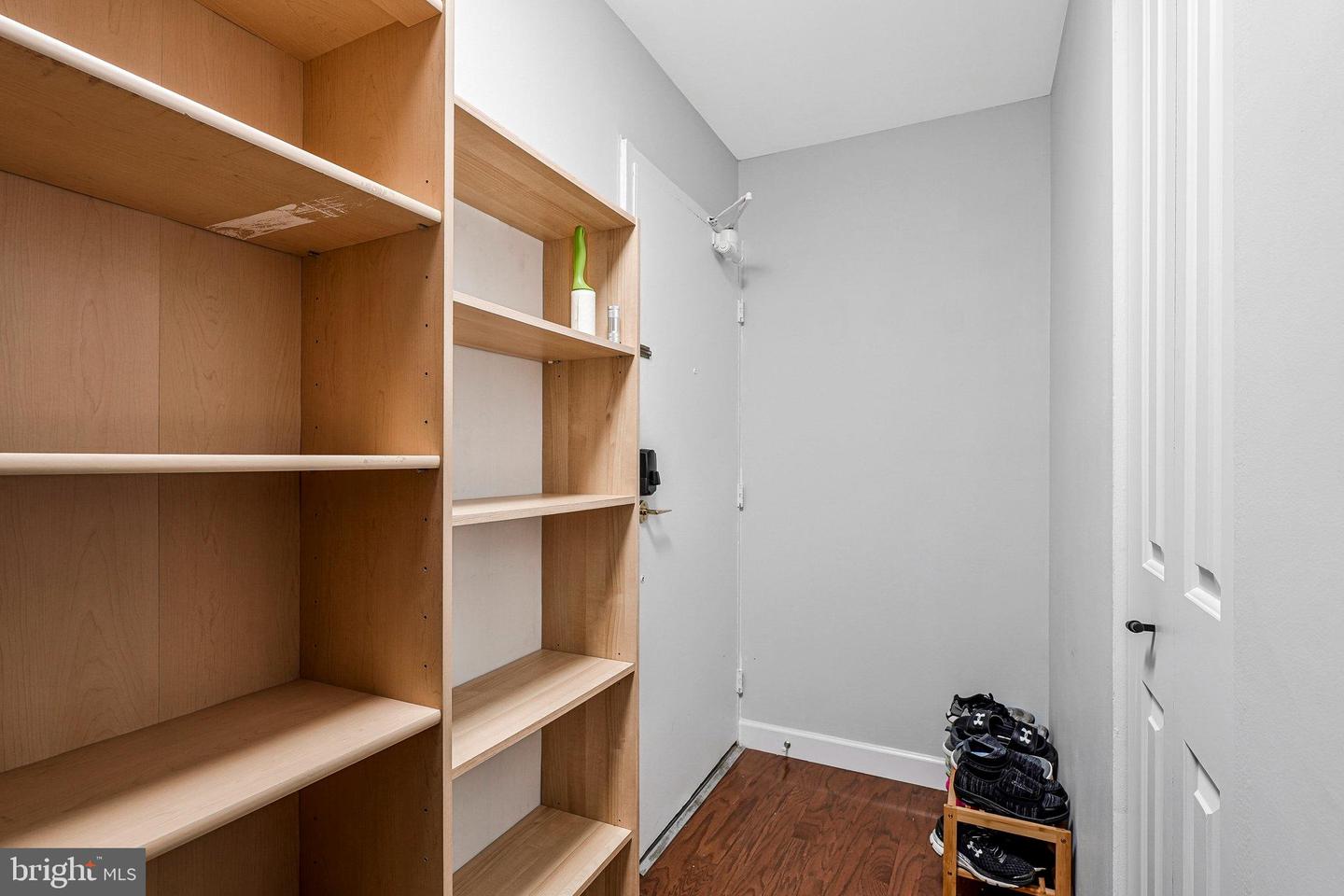 2844 DOVER LN #103, FALLS CHURCH, Virginia 22042, 1 Bedroom Bedrooms, ,1 BathroomBathrooms,Residential,For sale,2844 DOVER LN #103,VAFX2274428 MLS # VAFX2274428 2844 DOVER LN #103, FALLS CHURCH, Virginia 22042, 1 Bedroom Bedrooms, ,1 BathroomBathrooms,Residential,For sale,2844 DOVER LN #103,VAFX2274428 MLS # VAFX2274428