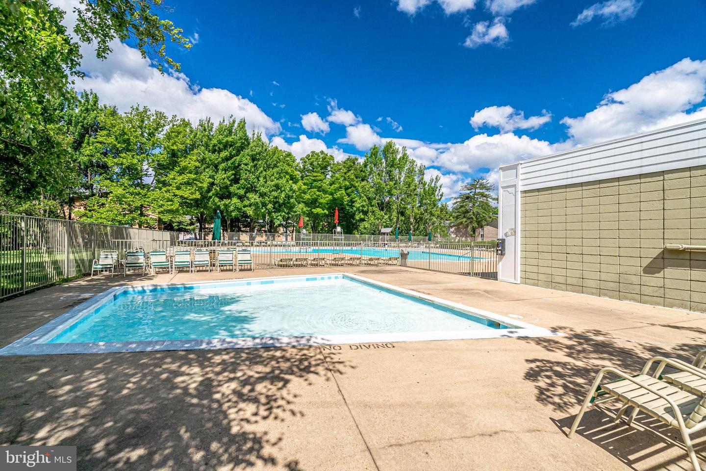 2844 DOVER LN #103, FALLS CHURCH, Virginia 22042, 1 Bedroom Bedrooms, ,1 BathroomBathrooms,Residential,For sale,2844 DOVER LN #103,VAFX2274428 MLS # VAFX2274428 2844 DOVER LN #103, FALLS CHURCH, Virginia 22042, 1 Bedroom Bedrooms, ,1 BathroomBathrooms,Residential,For sale,2844 DOVER LN #103,VAFX2274428 MLS # VAFX2274428