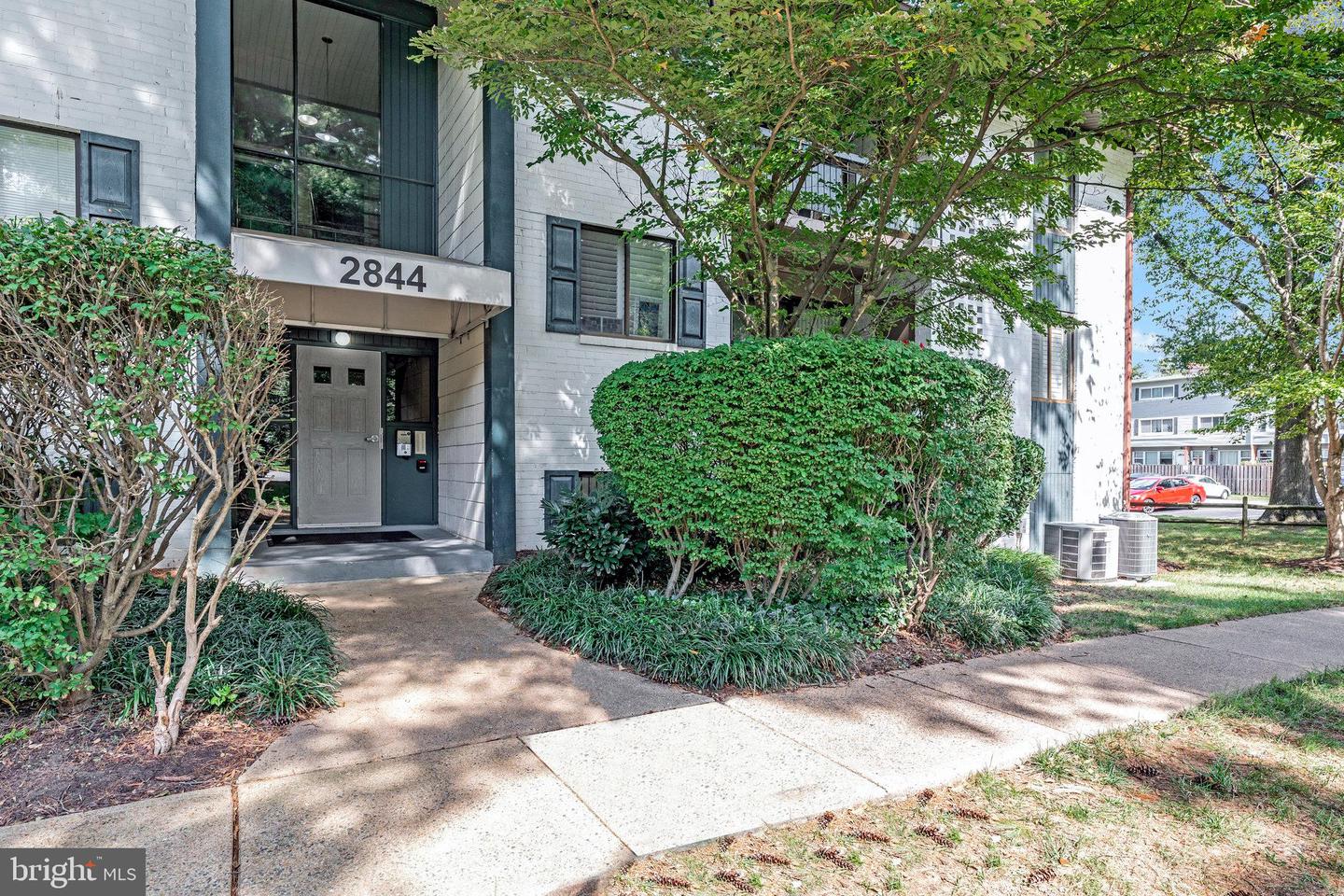 2844 DOVER LN #103, FALLS CHURCH, Virginia 22042, 1 Bedroom Bedrooms, ,1 BathroomBathrooms,Residential,For sale,2844 DOVER LN #103,VAFX2274428 MLS # VAFX2274428 2844 DOVER LN #103, FALLS CHURCH, Virginia 22042, 1 Bedroom Bedrooms, ,1 BathroomBathrooms,Residential,For sale,2844 DOVER LN #103,VAFX2274428 MLS # VAFX2274428