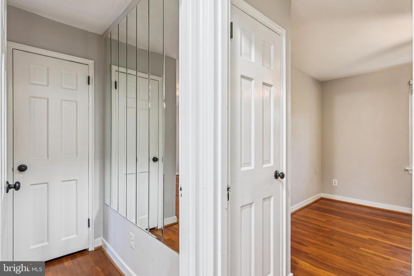 117 E GLEBE RD #B, ALEXANDRIA, Virginia 22305, 2 Bedrooms Bedrooms, 5 Rooms Rooms,1 BathroomBathrooms,Residential,For sale,117 E GLEBE RD #B,VAAX2050870 MLS # VAAX2050870 117 E GLEBE RD #B, ALEXANDRIA, Virginia 22305, 2 Bedrooms Bedrooms, 5 Rooms Rooms,1 BathroomBathrooms,Residential,For sale,117 E GLEBE RD #B,VAAX2050870 MLS # VAAX2050870