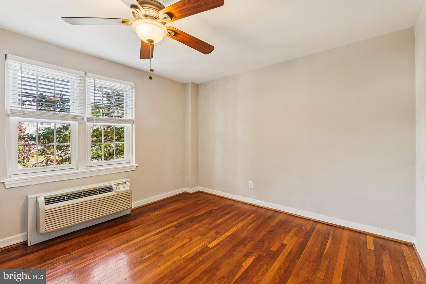 117 E GLEBE RD #B, ALEXANDRIA, Virginia 22305, 2 Bedrooms Bedrooms, 5 Rooms Rooms,1 BathroomBathrooms,Residential,For sale,117 E GLEBE RD #B,VAAX2050870 MLS # VAAX2050870 117 E GLEBE RD #B, ALEXANDRIA, Virginia 22305, 2 Bedrooms Bedrooms, 5 Rooms Rooms,1 BathroomBathrooms,Residential,For sale,117 E GLEBE RD #B,VAAX2050870 MLS # VAAX2050870