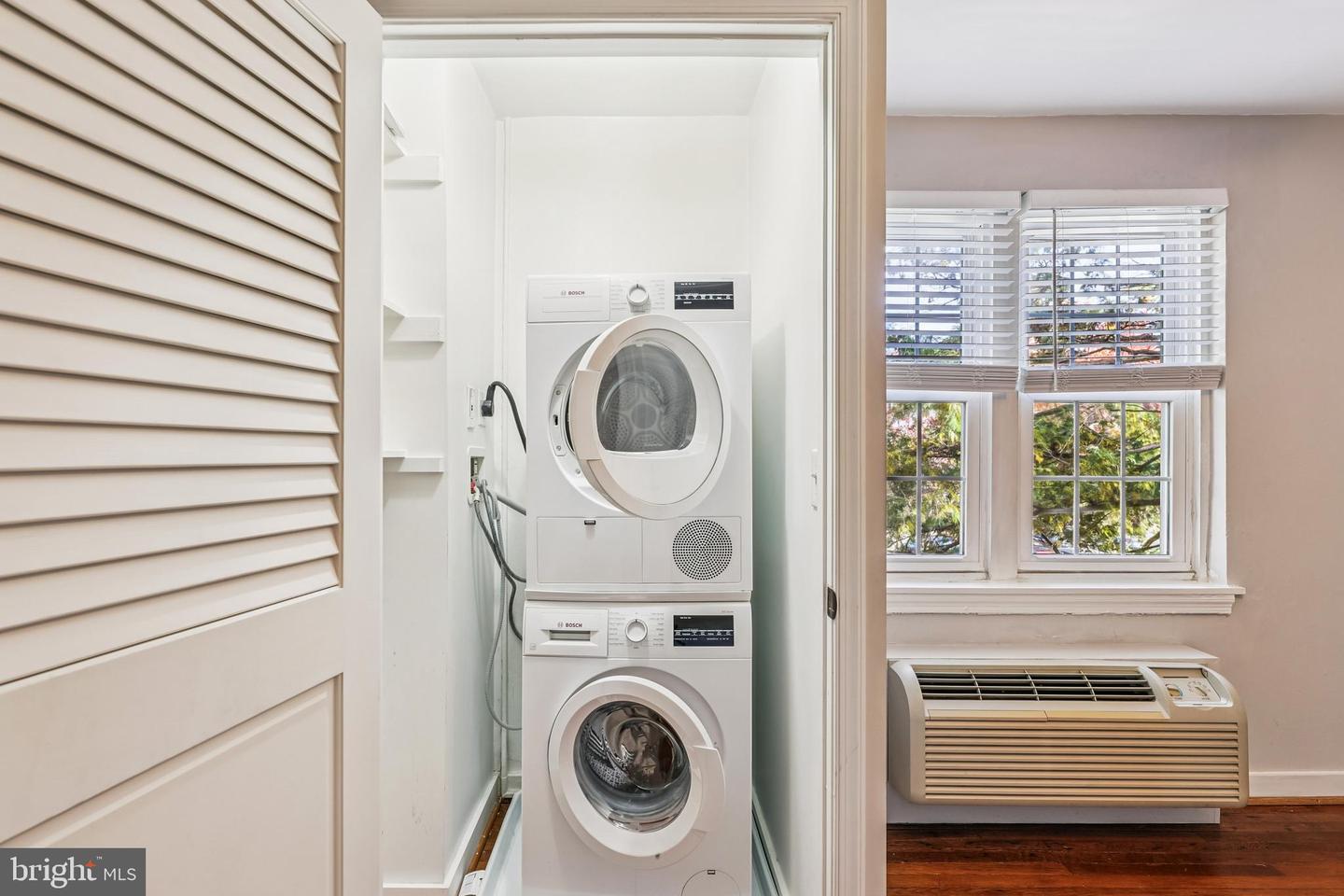 117 E GLEBE RD #B, ALEXANDRIA, Virginia 22305, 2 Bedrooms Bedrooms, 5 Rooms Rooms,1 BathroomBathrooms,Residential,For sale,117 E GLEBE RD #B,VAAX2050870 MLS # VAAX2050870 117 E GLEBE RD #B, ALEXANDRIA, Virginia 22305, 2 Bedrooms Bedrooms, 5 Rooms Rooms,1 BathroomBathrooms,Residential,For sale,117 E GLEBE RD #B,VAAX2050870 MLS # VAAX2050870