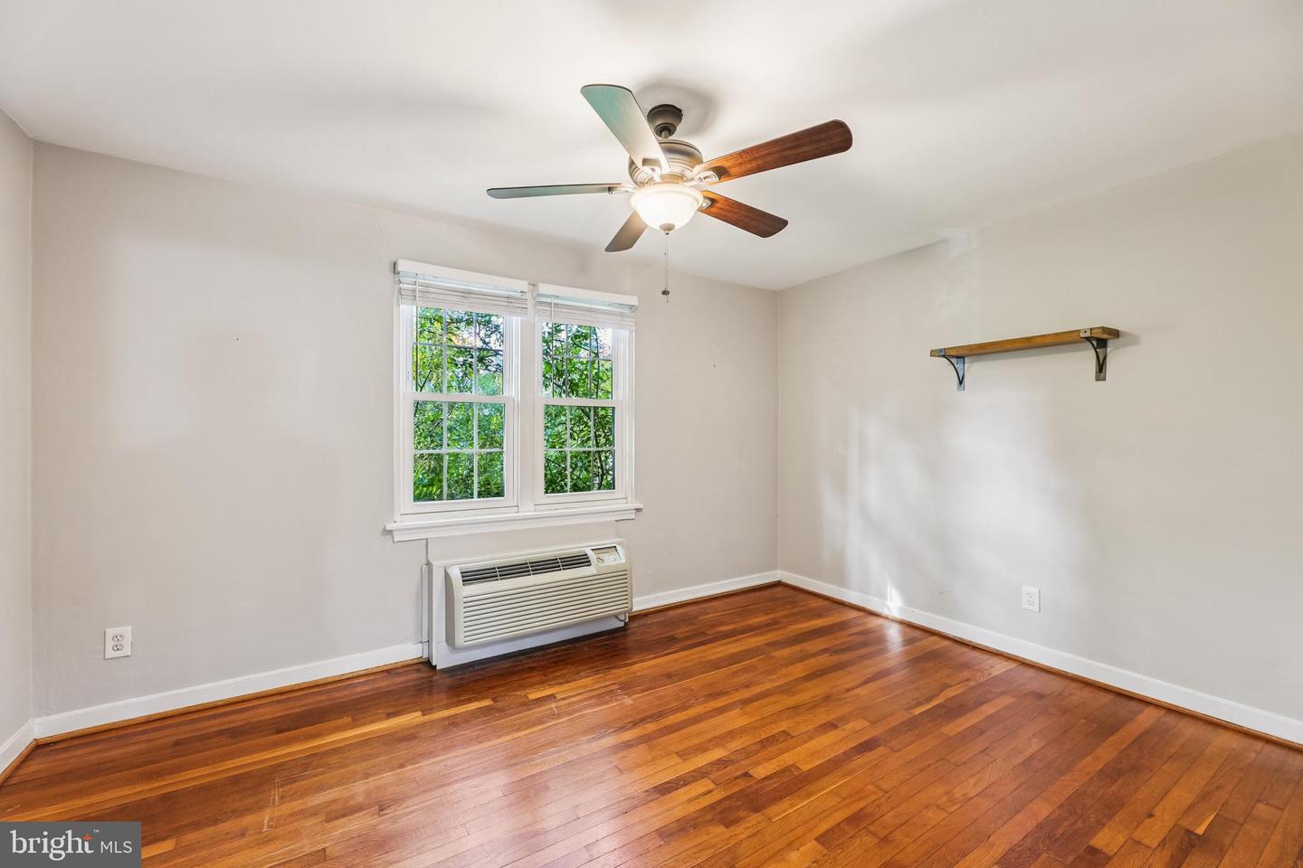 117 E GLEBE RD #B, ALEXANDRIA, Virginia 22305, 2 Bedrooms Bedrooms, 5 Rooms Rooms,1 BathroomBathrooms,Residential,For sale,117 E GLEBE RD #B,VAAX2050870 MLS # VAAX2050870 117 E GLEBE RD #B, ALEXANDRIA, Virginia 22305, 2 Bedrooms Bedrooms, 5 Rooms Rooms,1 BathroomBathrooms,Residential,For sale,117 E GLEBE RD #B,VAAX2050870 MLS # VAAX2050870
