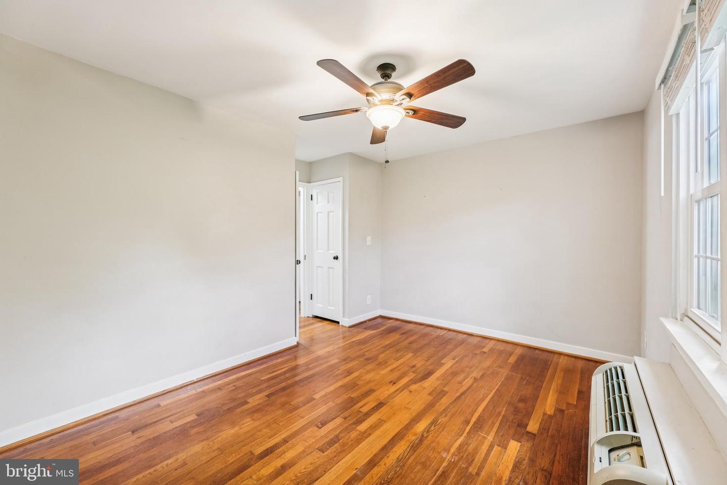 117 E GLEBE RD #B, ALEXANDRIA, Virginia 22305, 2 Bedrooms Bedrooms, 5 Rooms Rooms,1 BathroomBathrooms,Residential,For sale,117 E GLEBE RD #B,VAAX2050870 MLS # VAAX2050870 117 E GLEBE RD #B, ALEXANDRIA, Virginia 22305, 2 Bedrooms Bedrooms, 5 Rooms Rooms,1 BathroomBathrooms,Residential,For sale,117 E GLEBE RD #B,VAAX2050870 MLS # VAAX2050870