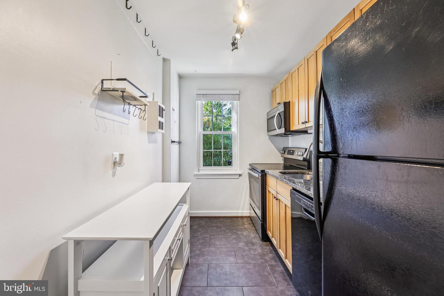 117 E GLEBE RD #B, ALEXANDRIA, Virginia 22305, 2 Bedrooms Bedrooms, 5 Rooms Rooms,1 BathroomBathrooms,Residential,For sale,117 E GLEBE RD #B,VAAX2050870 MLS # VAAX2050870 117 E GLEBE RD #B, ALEXANDRIA, Virginia 22305, 2 Bedrooms Bedrooms, 5 Rooms Rooms,1 BathroomBathrooms,Residential,For sale,117 E GLEBE RD #B,VAAX2050870 MLS # VAAX2050870