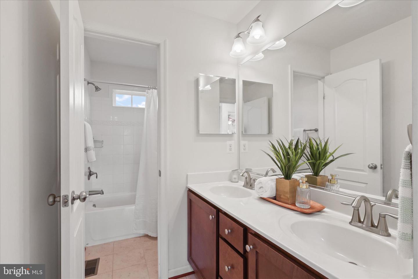 2401 COURTHOUSE RD, STAFFORD, Virginia 22554, 4 Bedrooms Bedrooms, ,3 BathroomsBathrooms,Residential,For sale,2401 COURTHOUSE RD,VAST2043538 MLS # VAST2043538