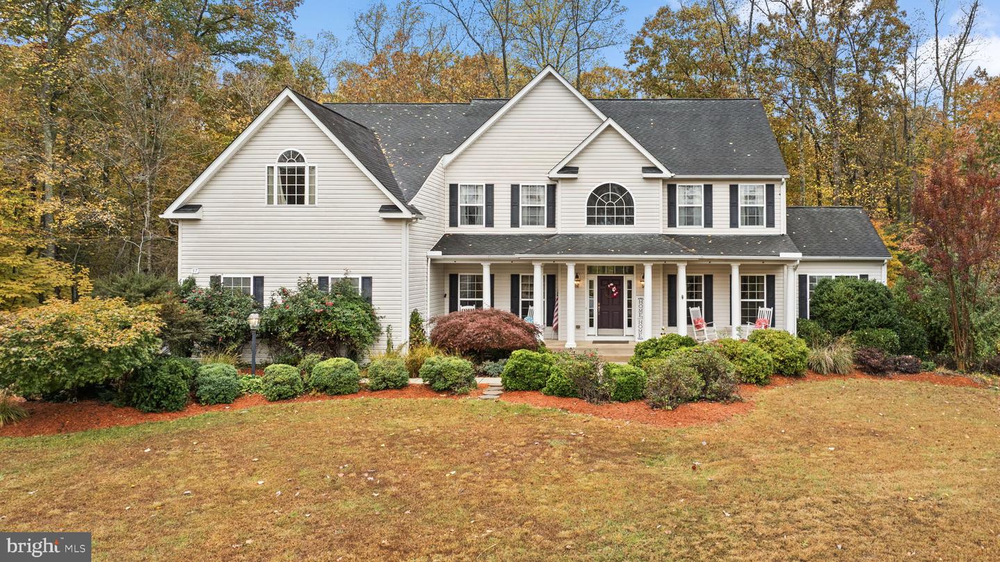 37 SERENE HILLS DR, FREDERICKSBURG, Virginia 22406, 6 Bedrooms Bedrooms, 9 Rooms Rooms,4 BathroomsBathrooms,Residential,For sale,37 SERENE HILLS DR,VAST2043546 MLS # VAST2043546