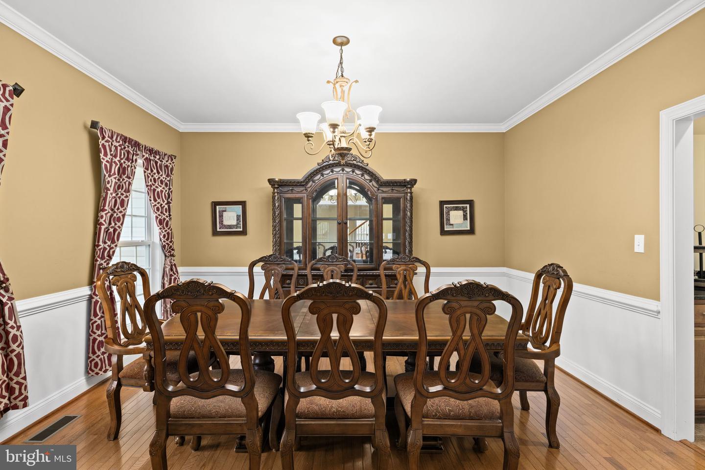 37 SERENE HILLS DR, FREDERICKSBURG, Virginia 22406, 6 Bedrooms Bedrooms, 9 Rooms Rooms,4 BathroomsBathrooms,Residential,For sale,37 SERENE HILLS DR,VAST2043546 MLS # VAST2043546