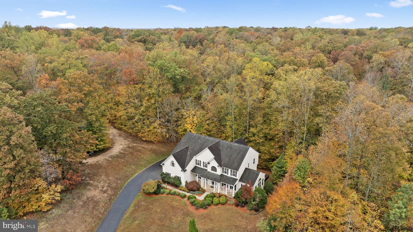 37 SERENE HILLS DR, FREDERICKSBURG, Virginia 22406, 6 Bedrooms Bedrooms, 9 Rooms Rooms,4 BathroomsBathrooms,Residential,For sale,37 SERENE HILLS DR,VAST2043546 MLS # VAST2043546